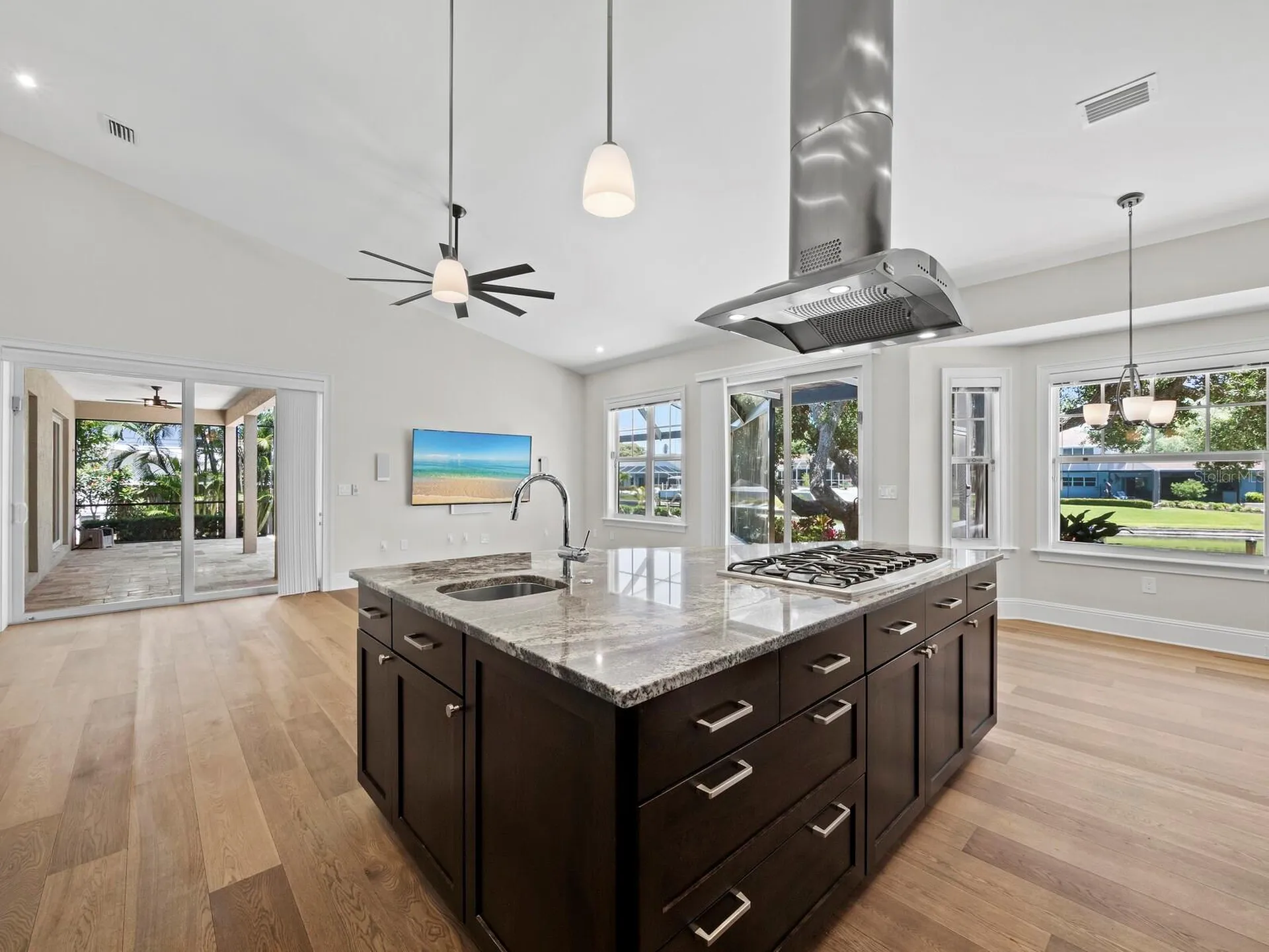 819 Paradise Way Sarasota FL 34242