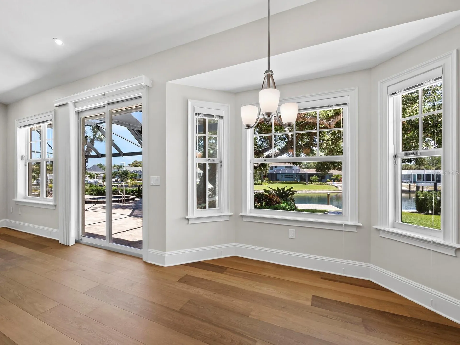 819 Paradise Way Sarasota FL 34242