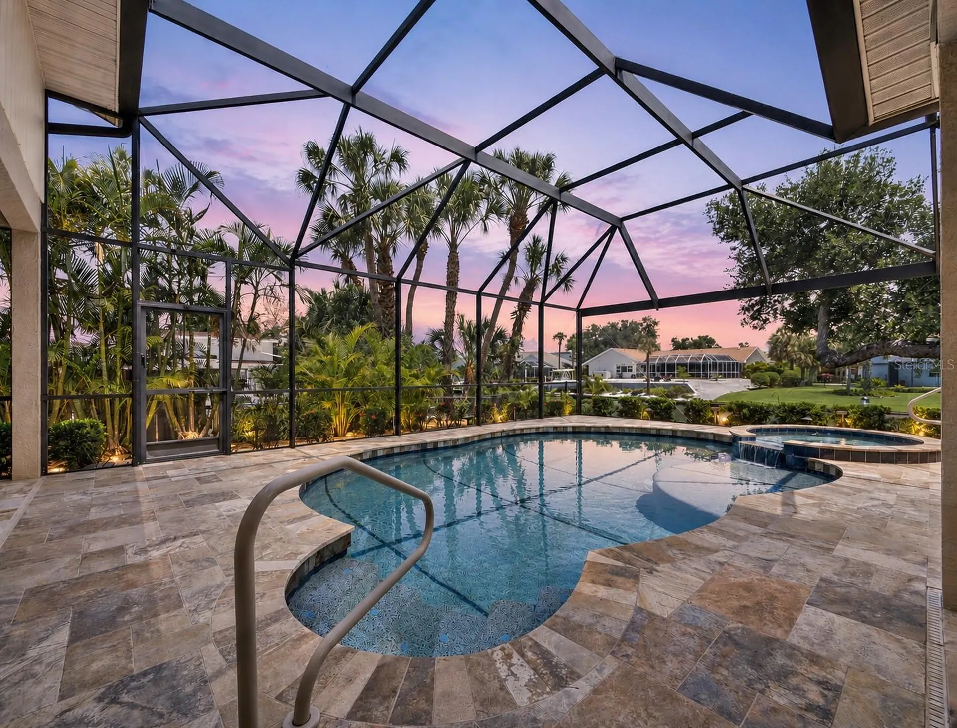 819 Paradise Way Sarasota FL 34242