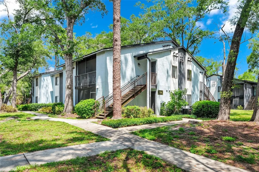 196 Riverbend Drive Altamonte Springs FL 32714