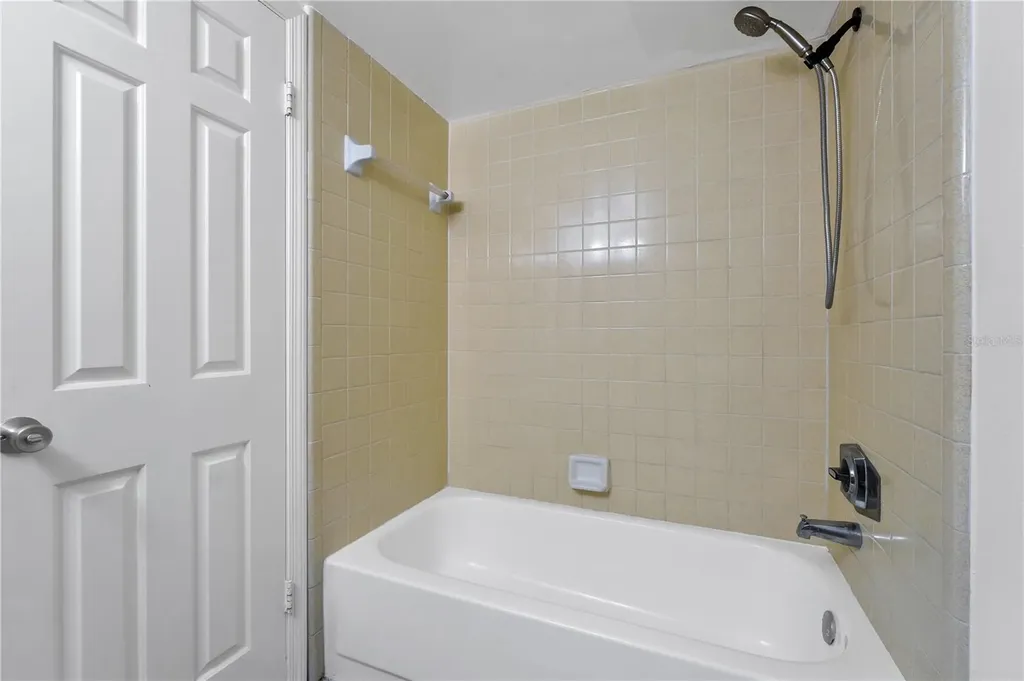 196 Riverbend Drive Altamonte Springs FL 32714