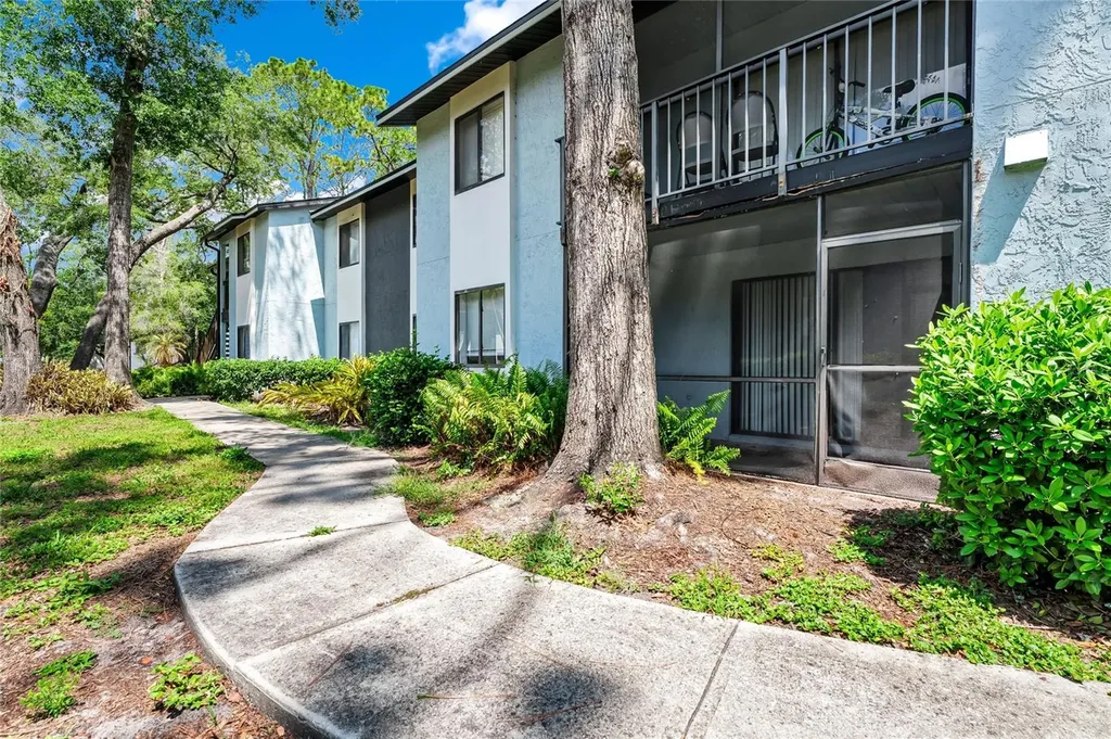 196 Riverbend Drive Altamonte Springs FL 32714