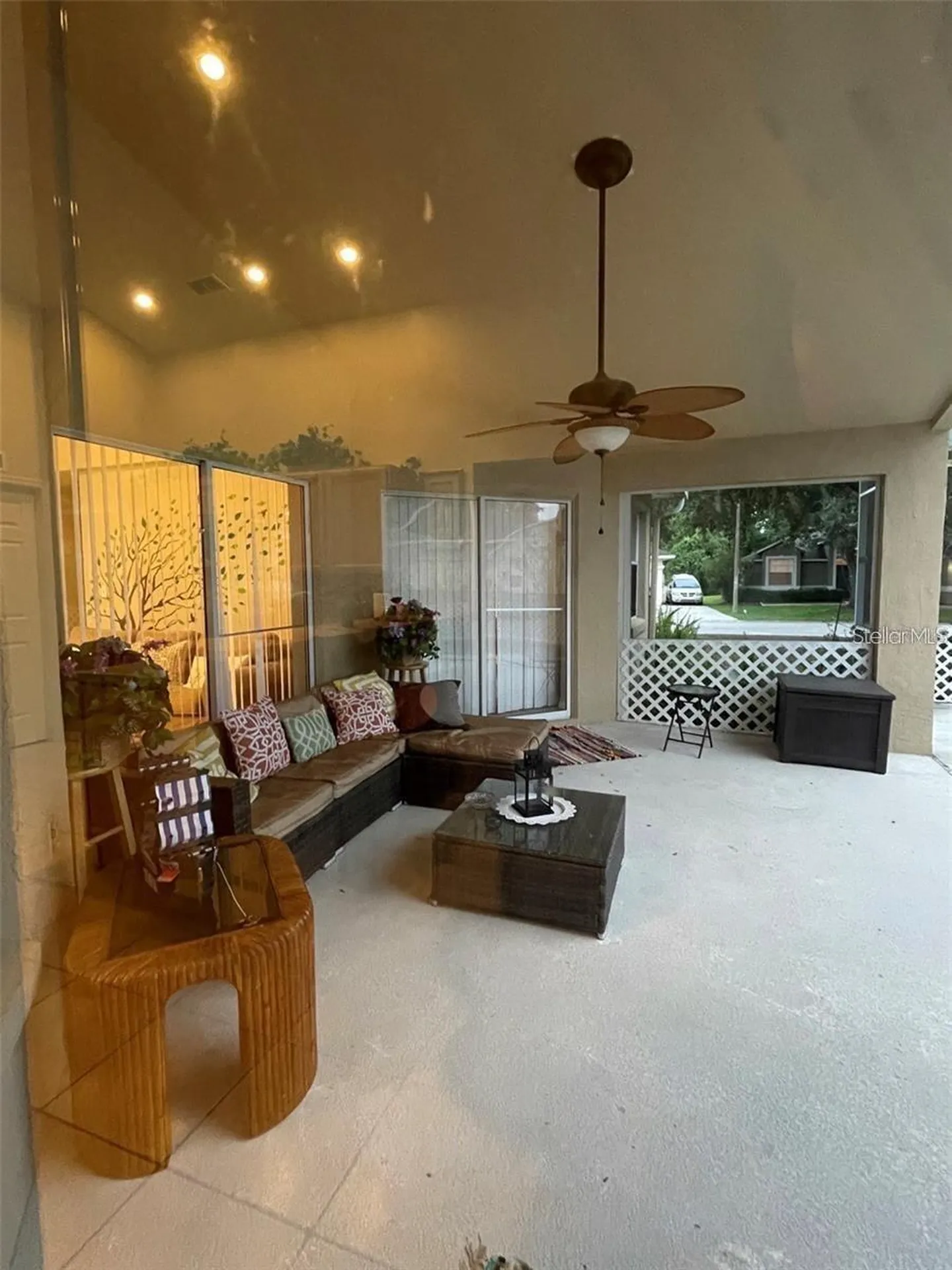 519 Thousand Oaks Boulevard Davenport FL 33896