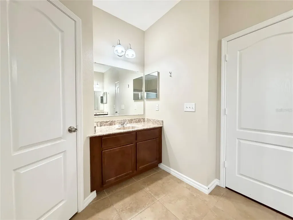 1868 Lorenzo Lane Oviedo FL 32765