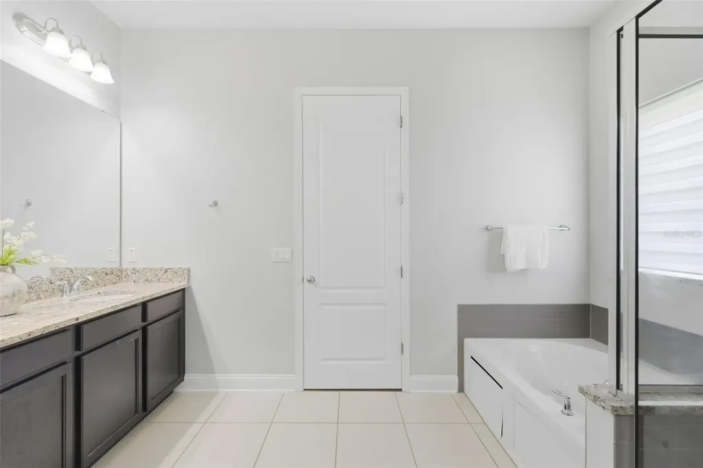 13856 Eliot Avenue Orlando FL 32827