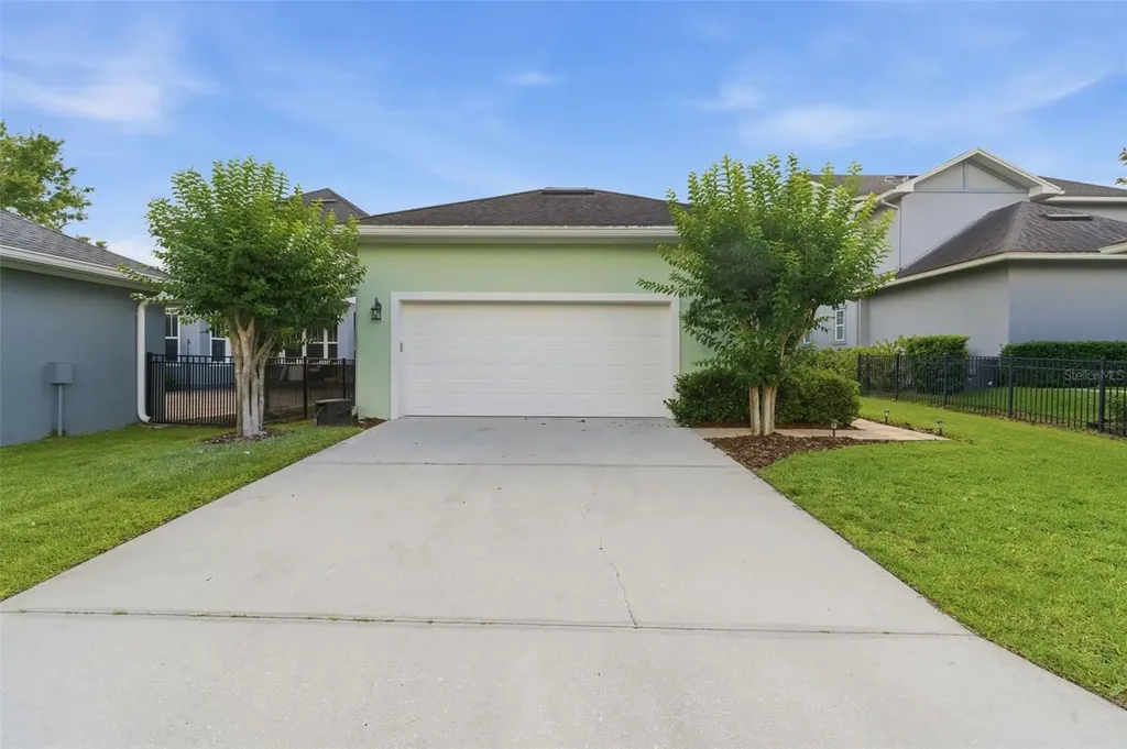 13856 Eliot Avenue Orlando FL 32827