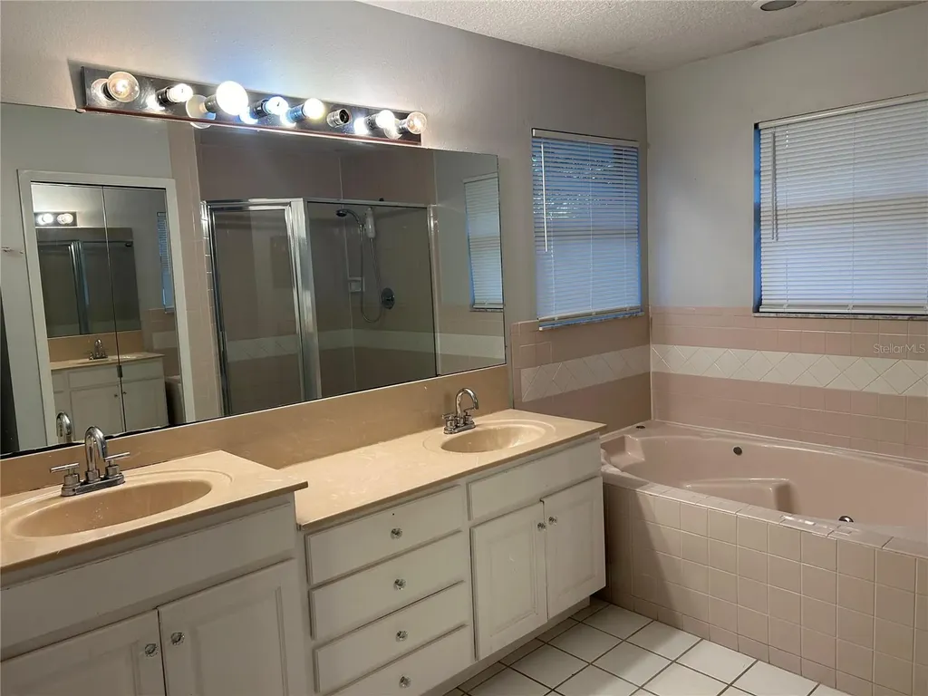2396 Nightingale Lane Kissimmee FL 34746