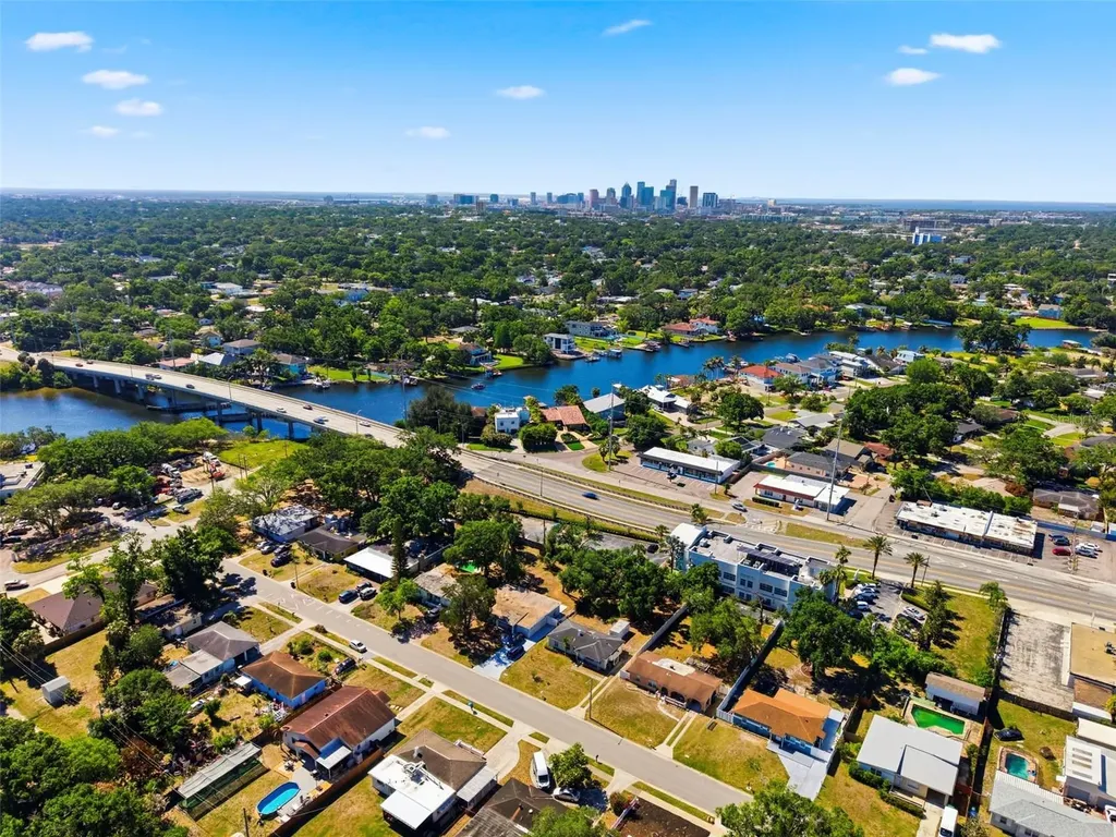 1712 W Ferris Avenue Tampa FL 33603