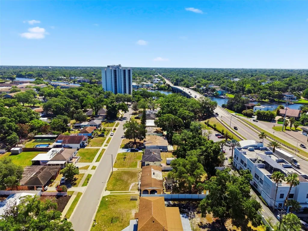 1712 W Ferris Avenue Tampa FL 33603