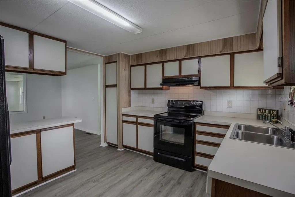34232 Island Drive Leesburg FL 34788
