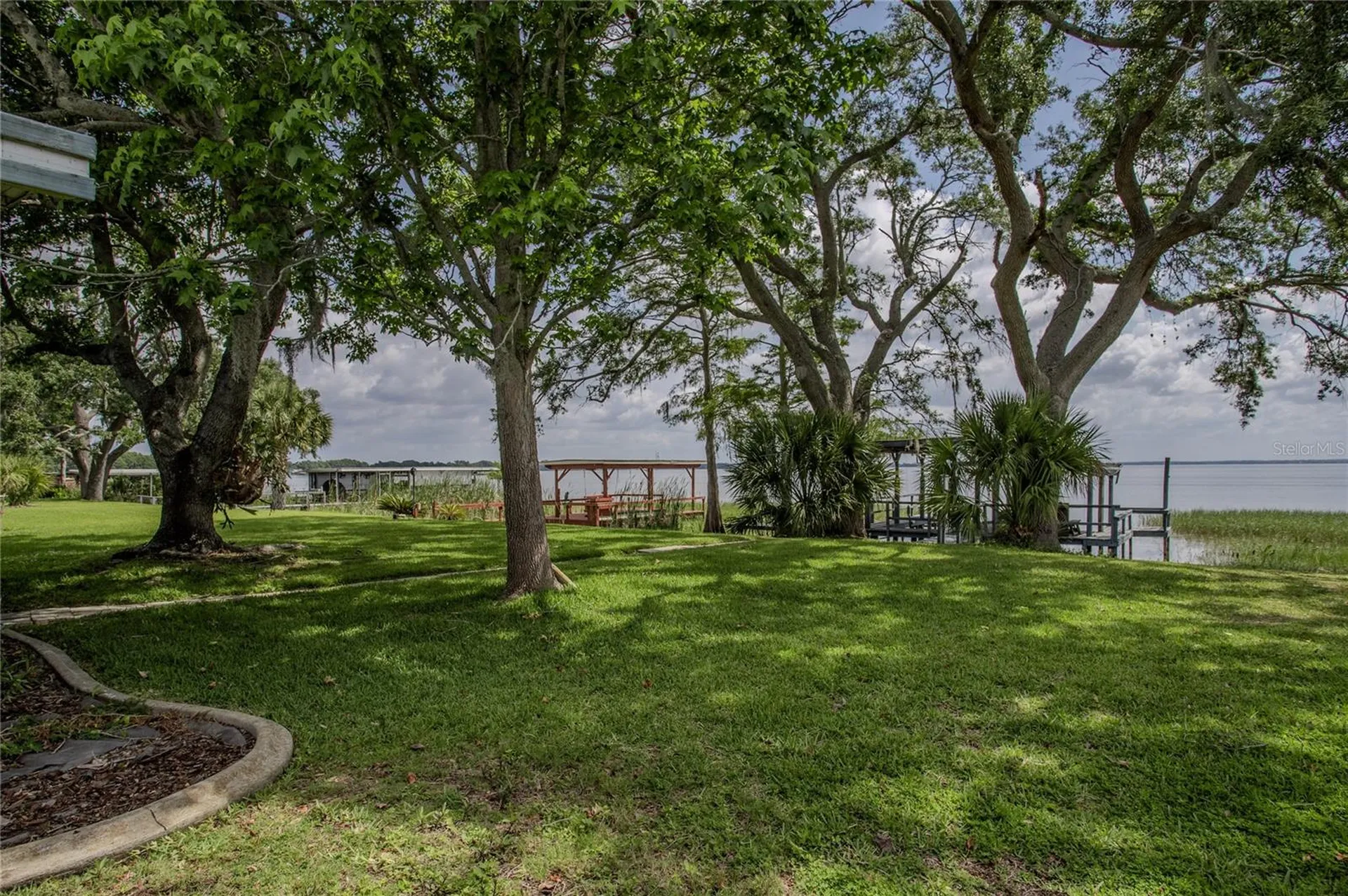 34232 Island Drive Leesburg FL 34788