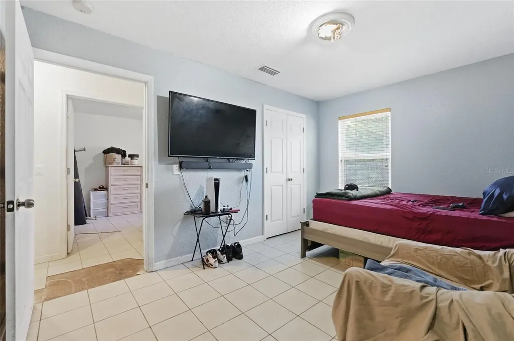 8439 Radio Lane Tampa FL 33619