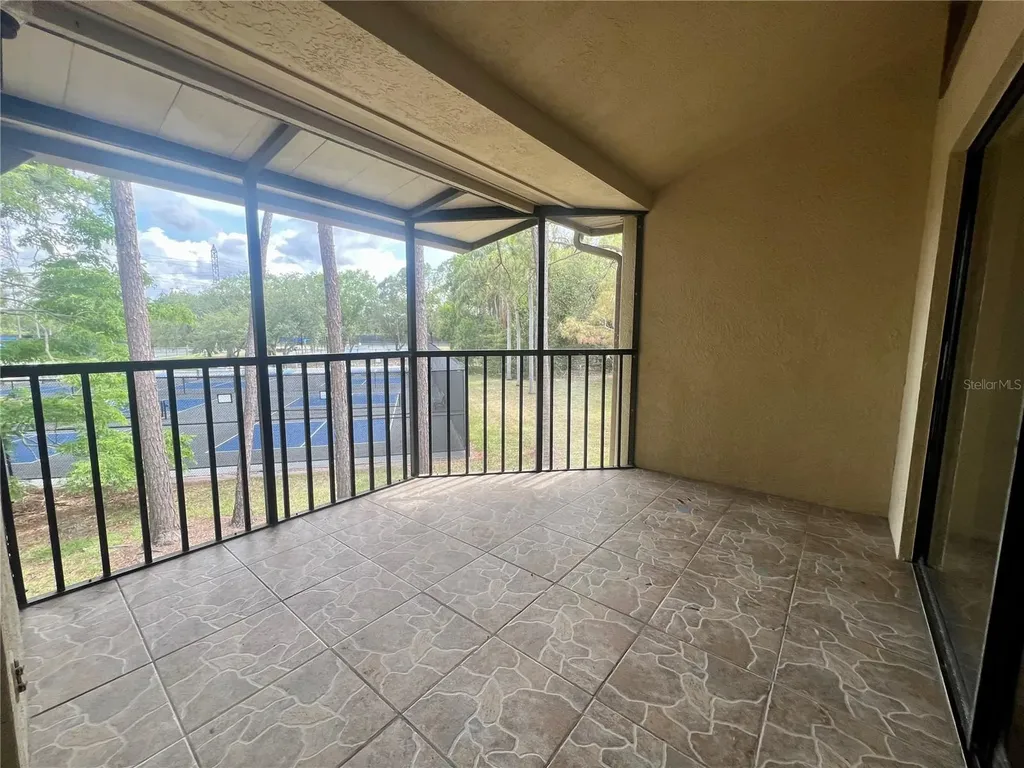 142 Woodlake Wynde Oldsmar FL 34677