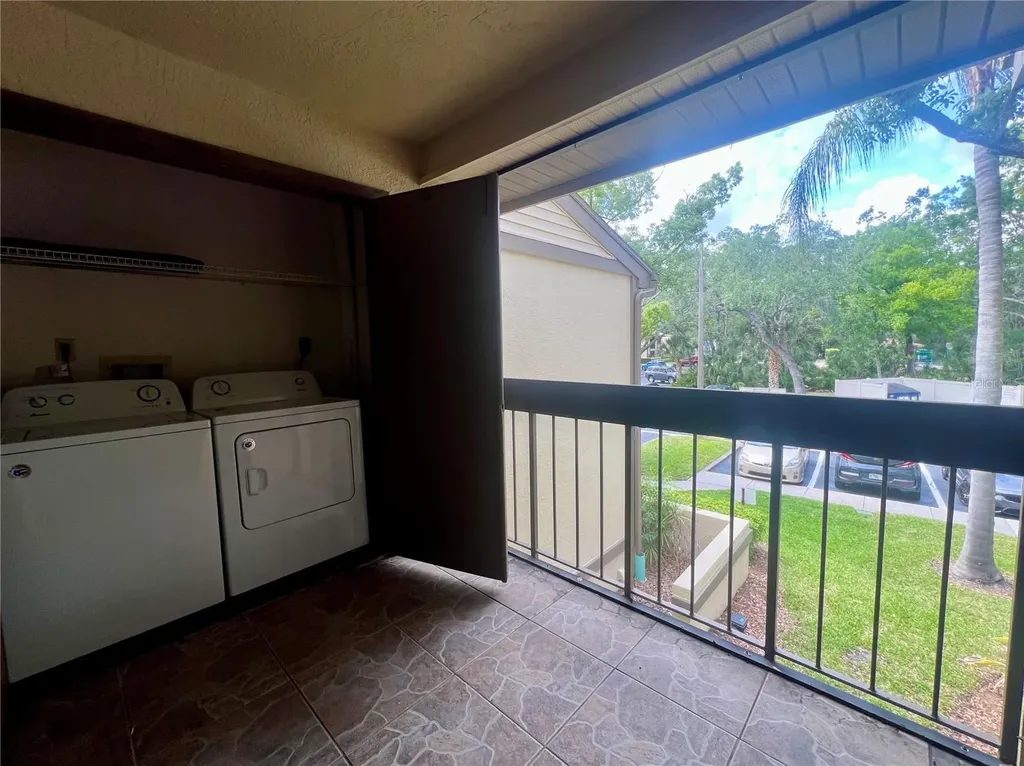 142 Woodlake Wynde Oldsmar FL 34677