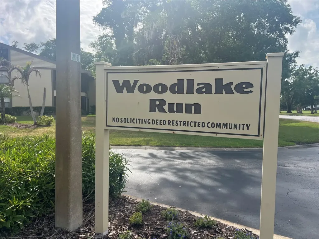 142 Woodlake Wynde Oldsmar FL 34677