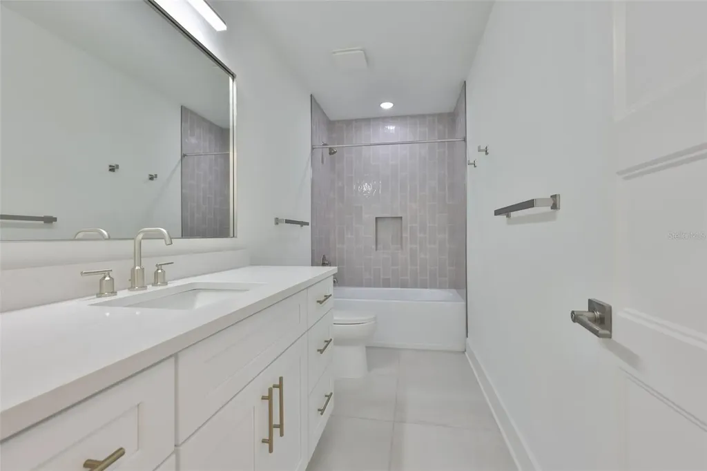 4171 56th Avenue N St Petersburg FL 33714
