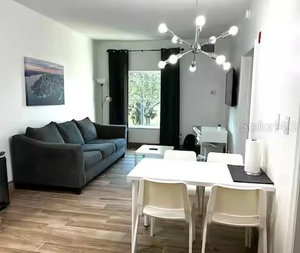 8303 Palm Parkway Orlando FL 32836