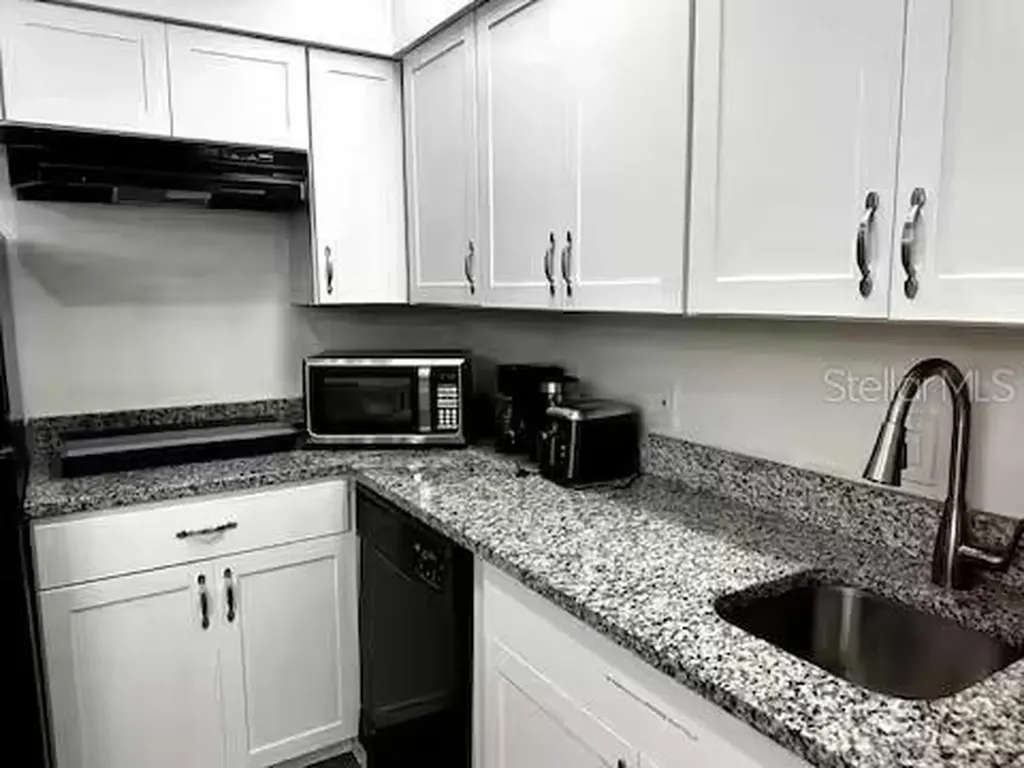 8303 Palm Parkway Orlando FL 32836
