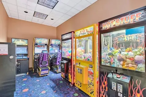 8303 Palm Parkway Orlando FL 32836
