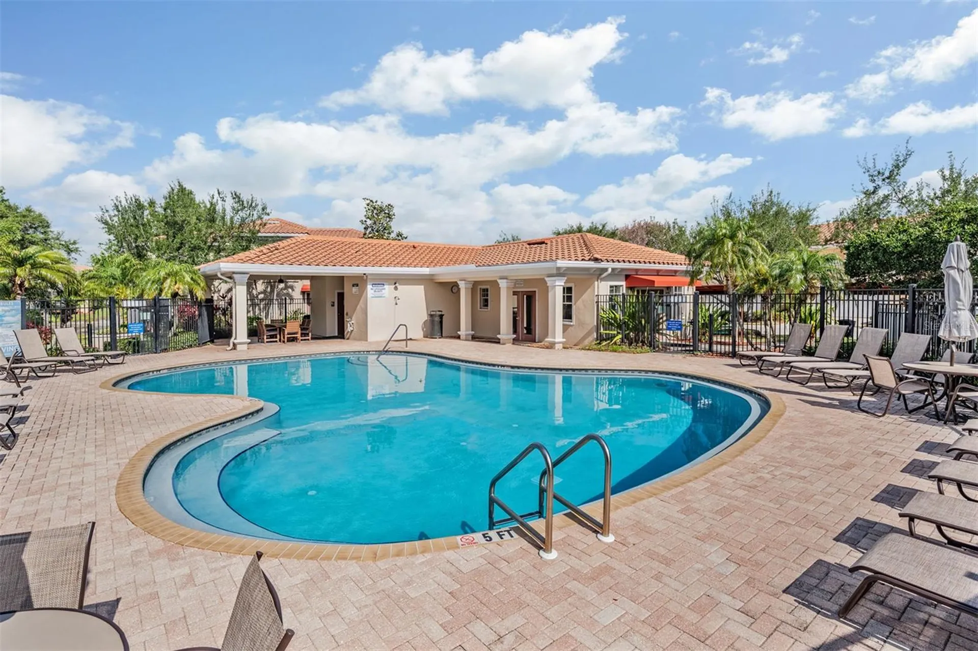415 Barcelona Drive St Petersburg FL 33716