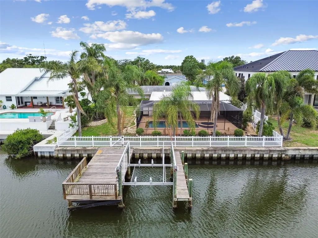 3921 E Eden Roc Circle Tampa FL 33634