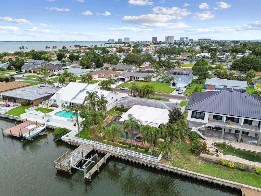 3921 E Eden Roc Circle Tampa FL 33634