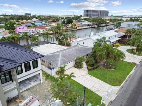 3921 E Eden Roc Circle Tampa FL 33634