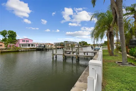 3921 E Eden Roc Circle Tampa FL 33634