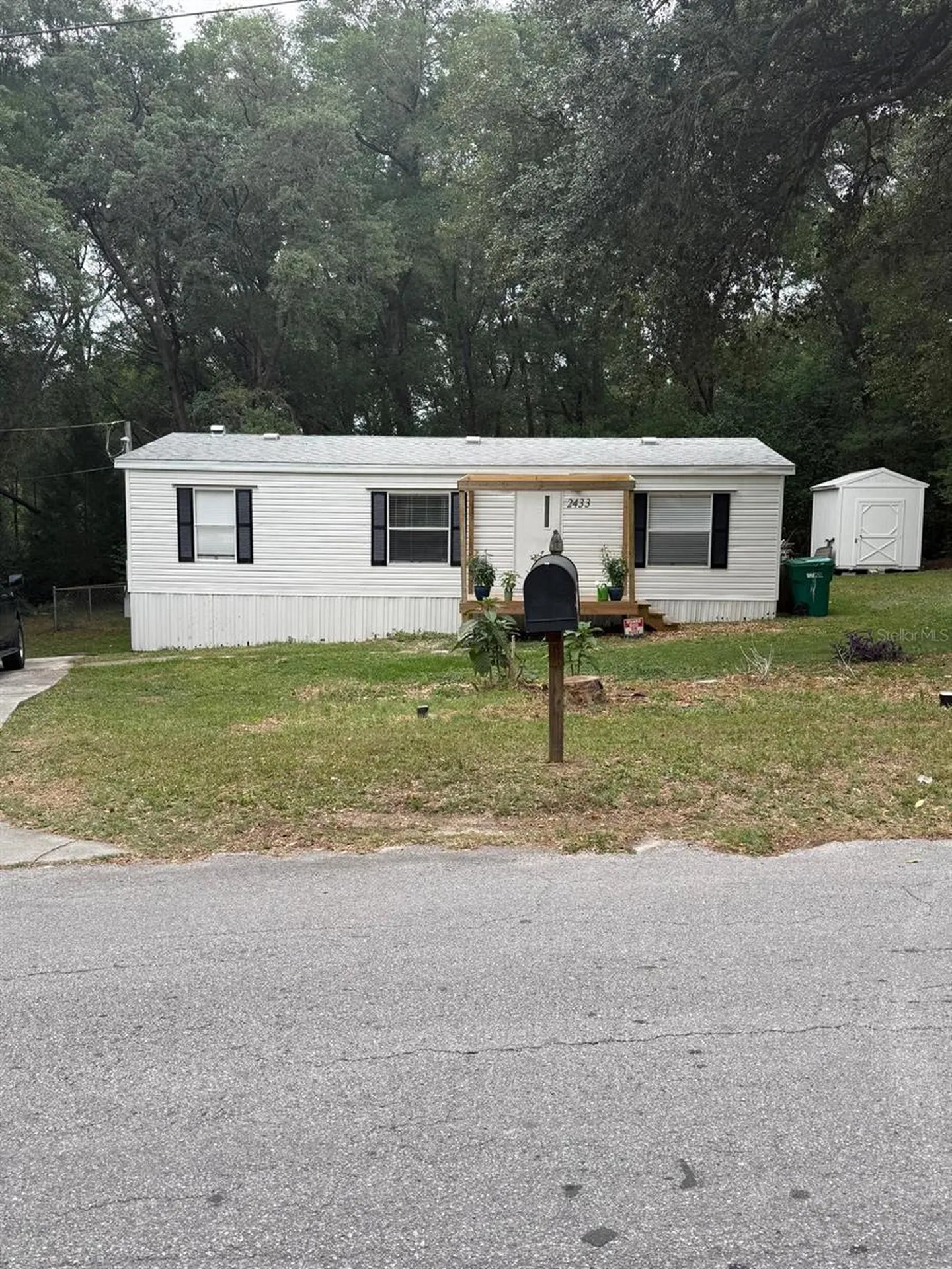 2433 E North Street Inverness FL 34453
