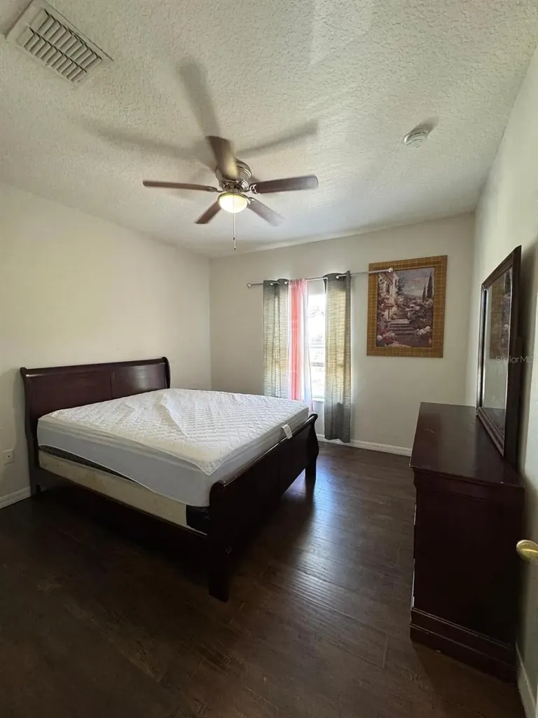 4300 Paradise Cove Court Kissimmee FL 34746