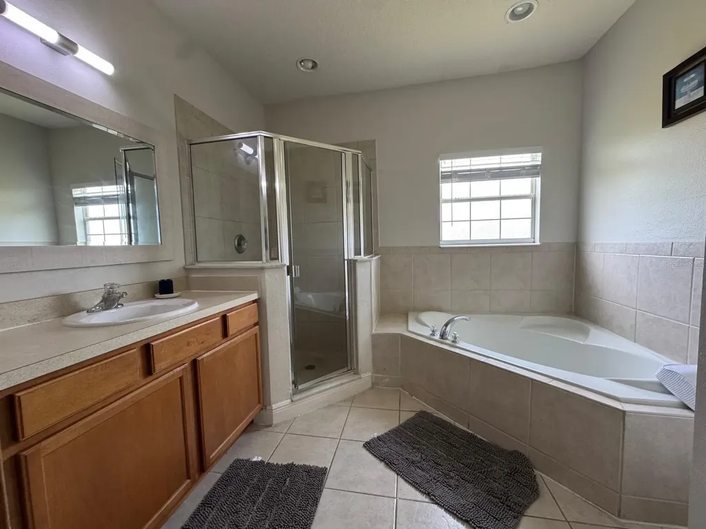 4300 Paradise Cove Court Kissimmee FL 34746