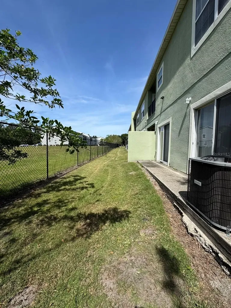 4300 Paradise Cove Court Kissimmee FL 34746