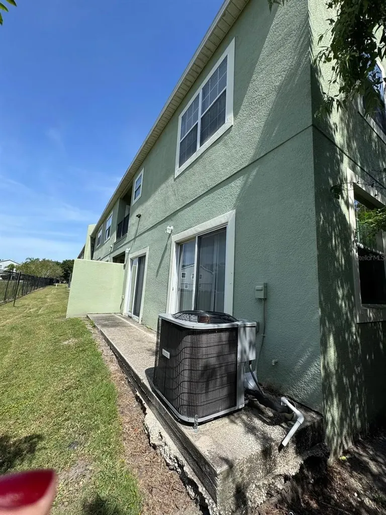 4300 Paradise Cove Court Kissimmee FL 34746