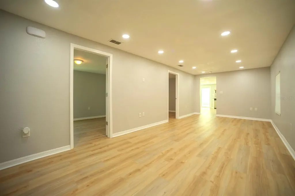 4811 N 30th Street Tampa FL 33610
