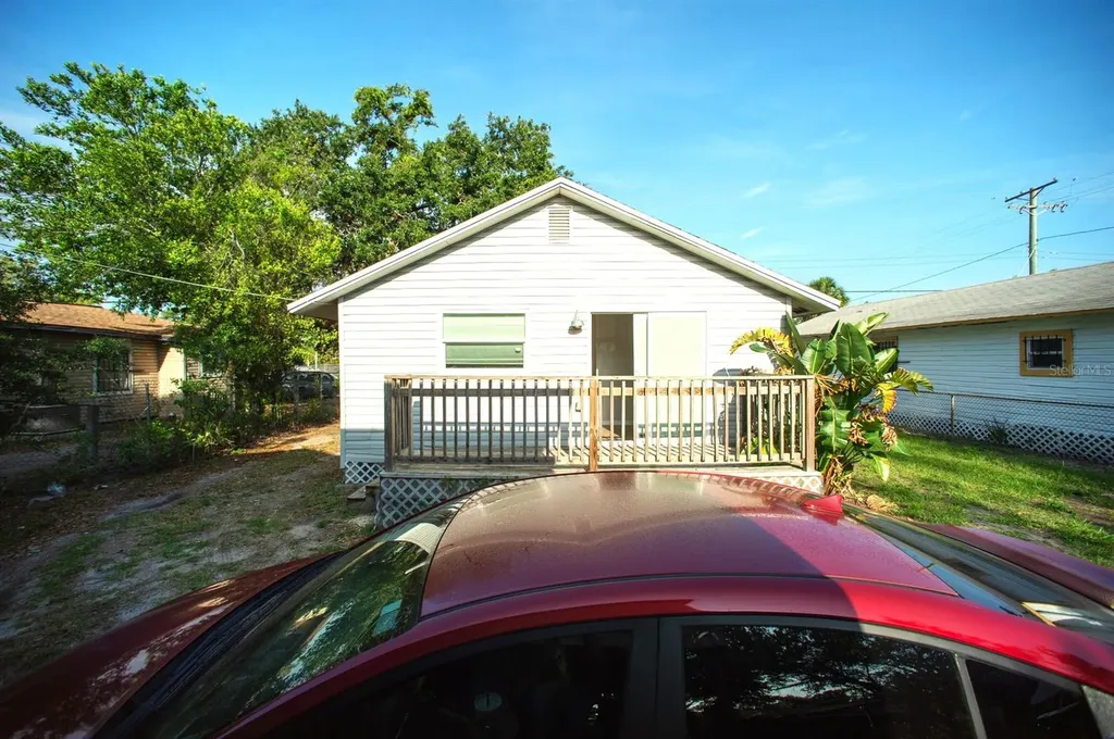 4811 N 30th Street Tampa FL 33610