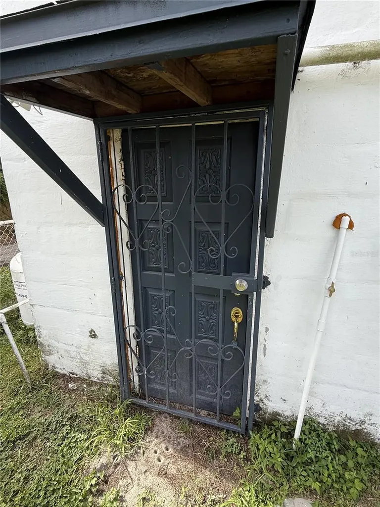 4811 N 30th Street Tampa FL 33610