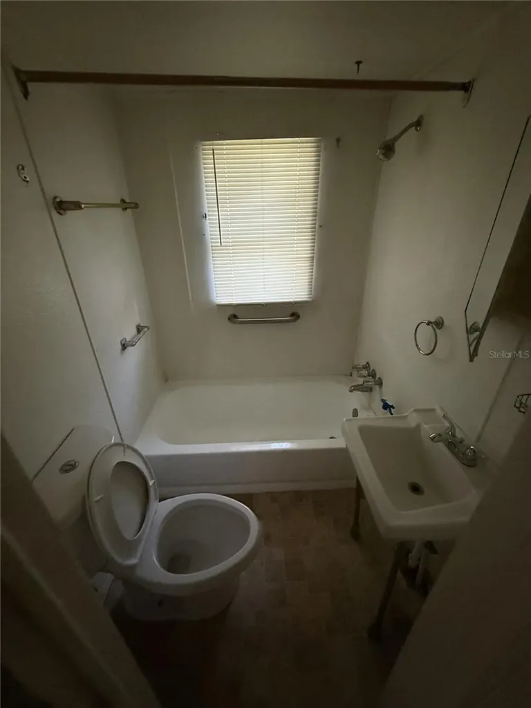 4811 N 30th Street Tampa FL 33610