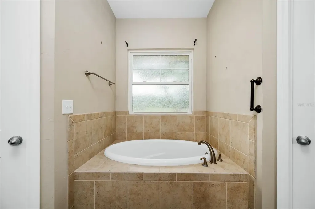 19033 NW 166th Avenue High Springs FL 32643