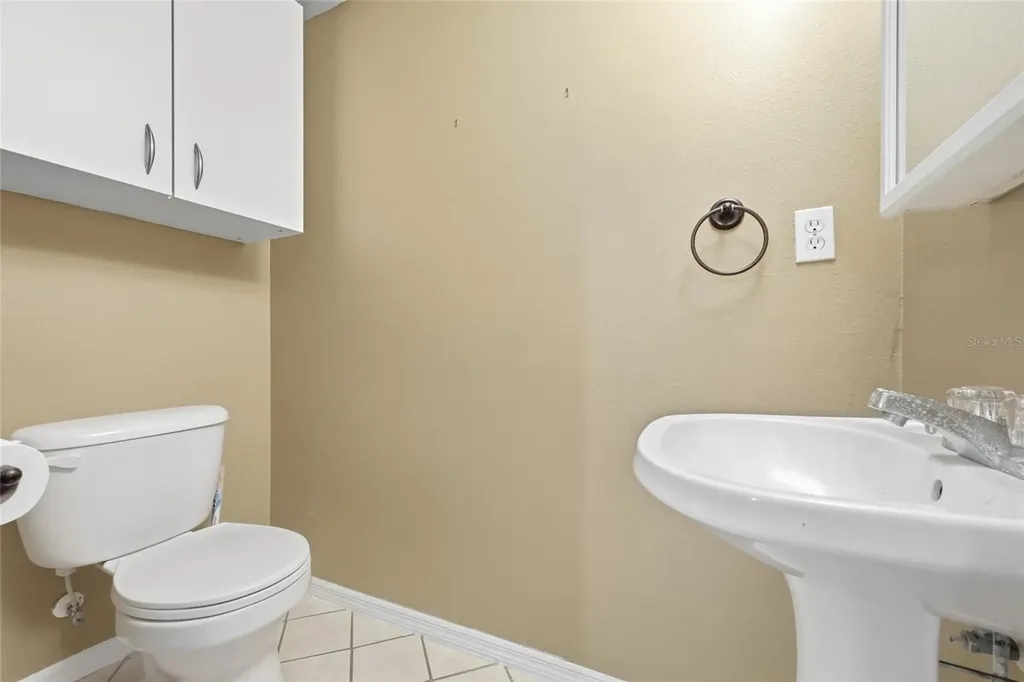 6998 Woodlake Drive Orlando FL 32810