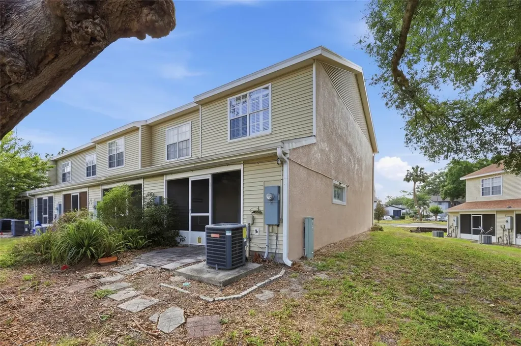 6998 Woodlake Drive Orlando FL 32810