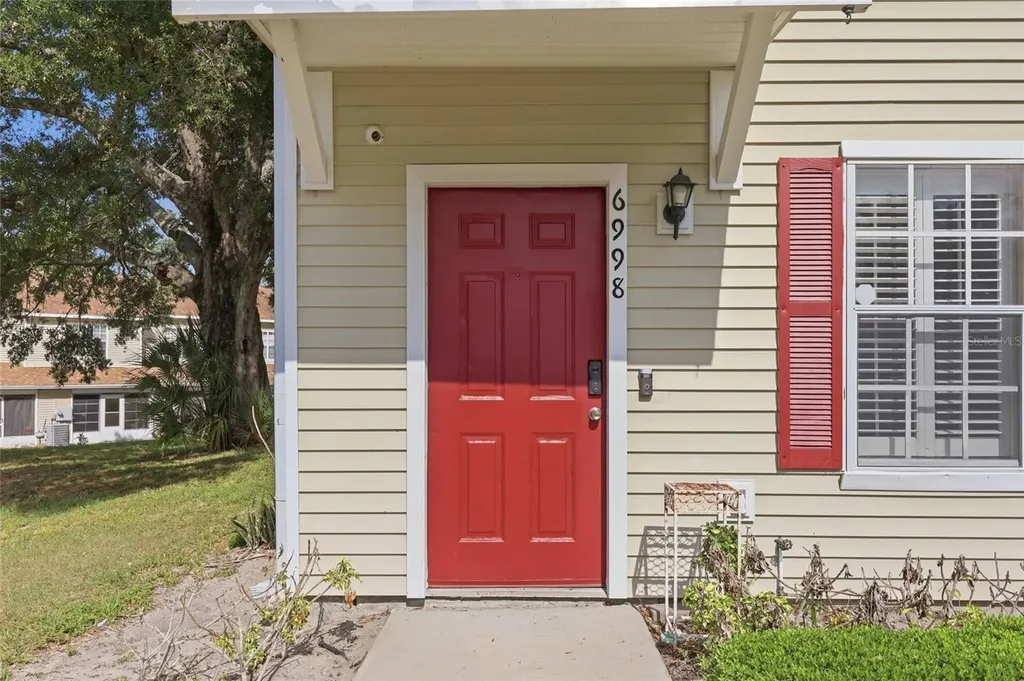 6998 Woodlake Drive Orlando FL 32810