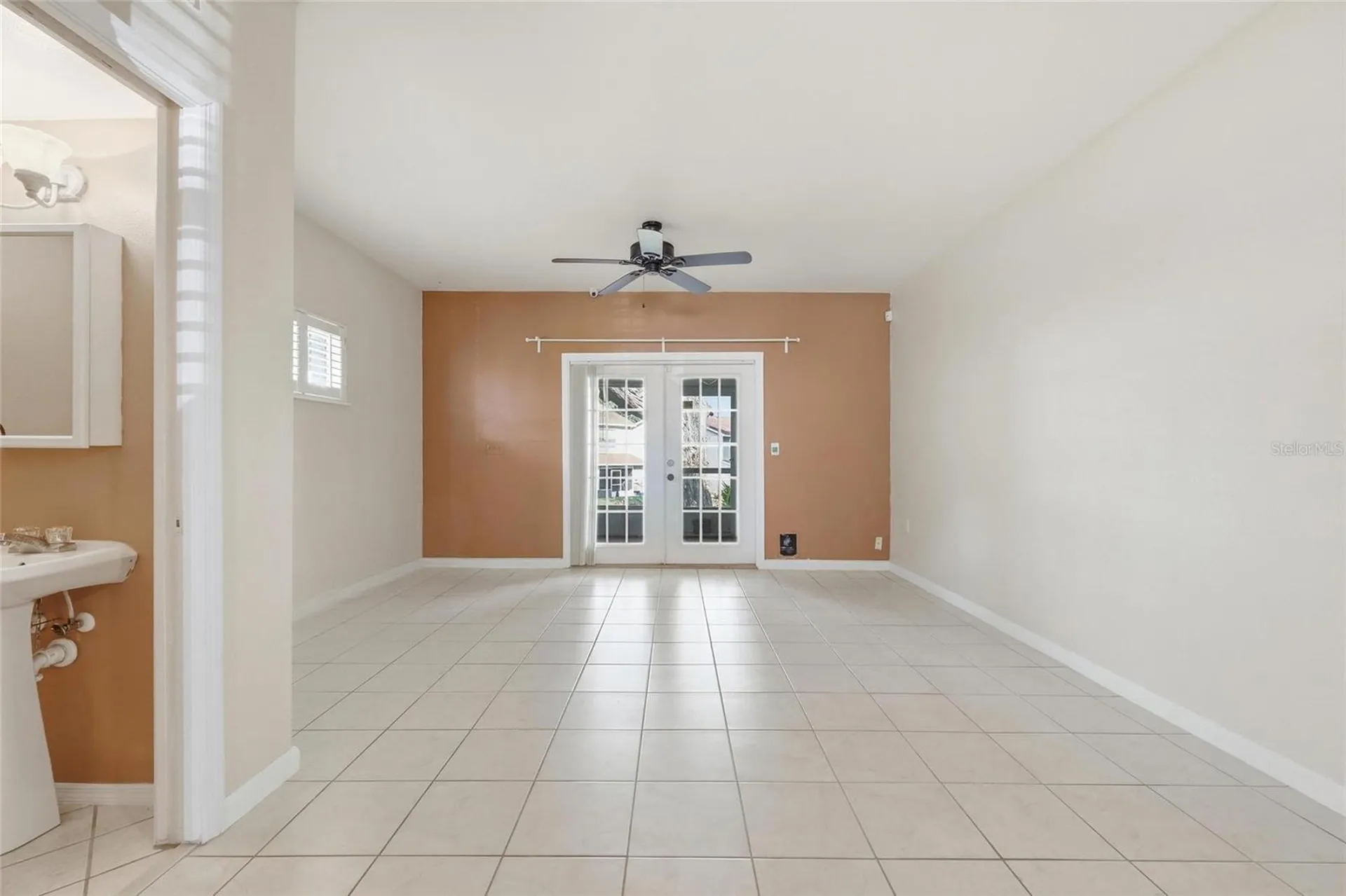 6998 Woodlake Drive Orlando FL 32810