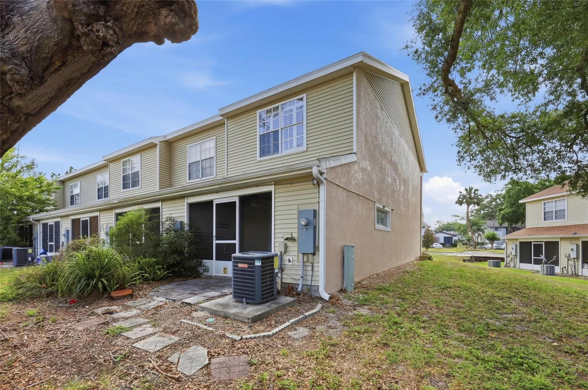 6998 Woodlake Drive Orlando FL 32810