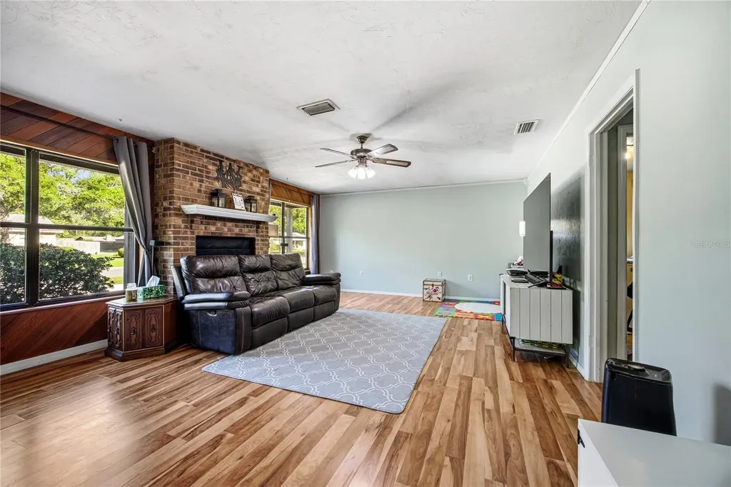 6319 NW 28th Terrace Gainesville FL 32653