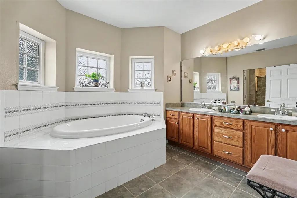 17161 Morris Bridge Road Thonotosassa FL 33592
