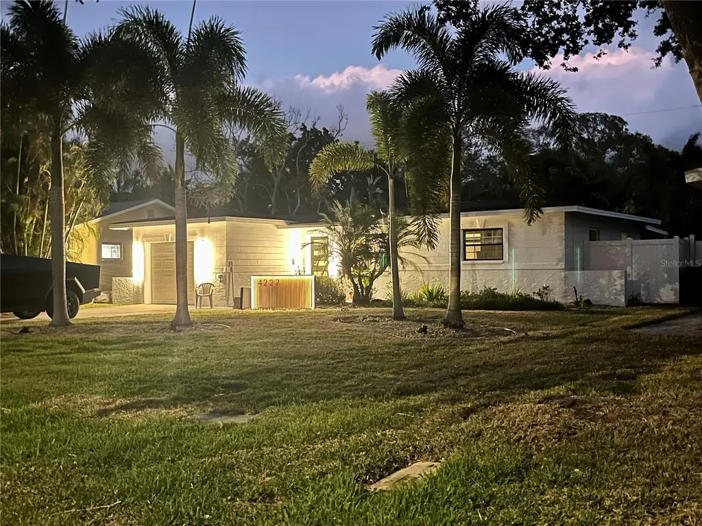 4227 Helena Street NE St Petersburg FL 33703