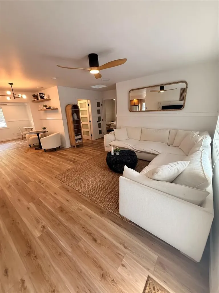 4227 Helena Street NE St Petersburg FL 33703