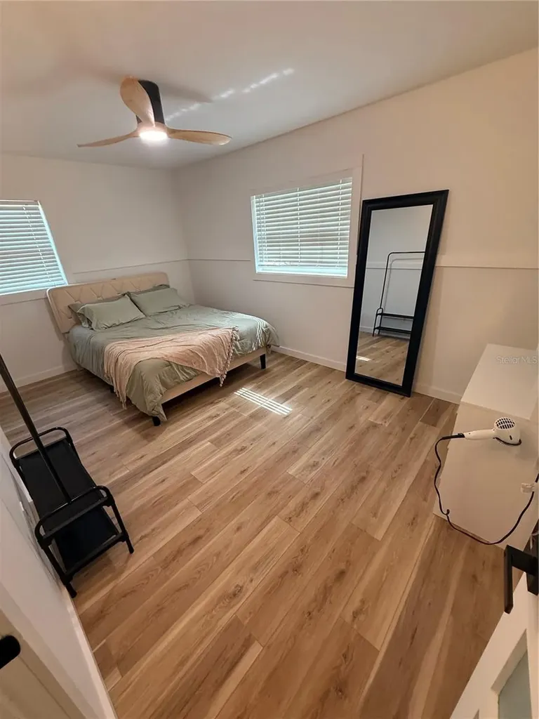 4227 Helena Street NE St Petersburg FL 33703