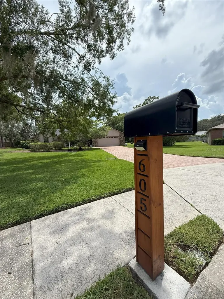 605 Water Oak Lane Longwood FL 32779