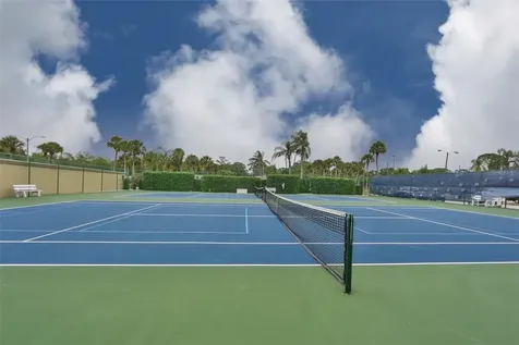 574 Boca Ciega Point Boulevard N St Petersburg FL 33708